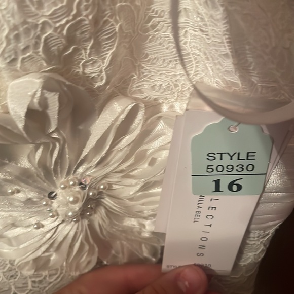 One shoulder white dress - Picture 3 of 5